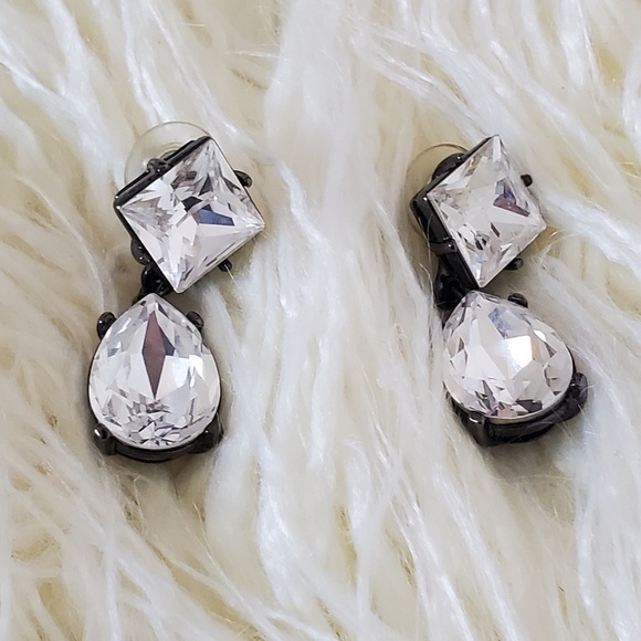 Square and Teardrop Crystal Earrings 🌴 - Picture 6 of 6